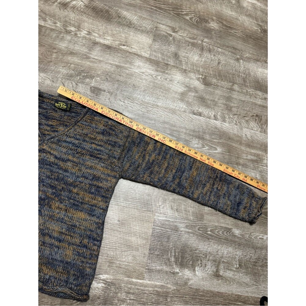 American South Side Alpaca Wool V-Neck Sweater - Picture 6 of 7